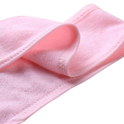 Adjustable makeup turban headband from Celvess Cosmetic, featuring a stylish and comfortable hair accessory for makeup and hair styling.
