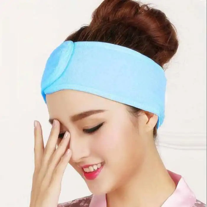 Adjustable makeup turban bandeau by Celvess Cosmetic, soft fabric hair accessory for hair styling and makeup application.