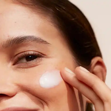 KALINE K-white night brightening cream by Celvess Cosmetic in a 50ml jar, showing the white skincare product with a sleek container.