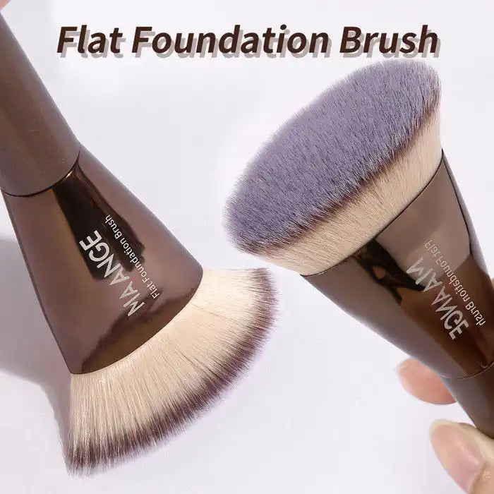 Set of 10 MAANGE makeup brushes from Celvess Cosmetic, featuring various brush types for foundation, eyeshadow, and blending.