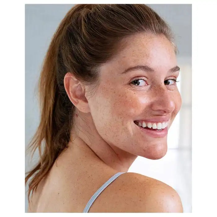 SVR Cicavit+ lip balm by Celvess Cosmetic, 10g, protective and repairing lip care with soothing formula for damaged lips.