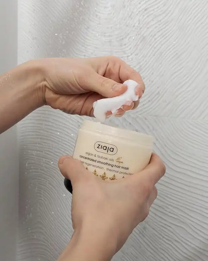 ZIAJA Argan and Tsubaki hair mask capillaire, smoothing and heat protection, 200ml, in a tub with a black lid.