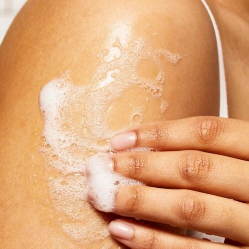 CeraVe hydrating foaming cleansing oil for normal to very dry skin in a 236ml bottle, gentle skincare by Celvess Cosmetic.